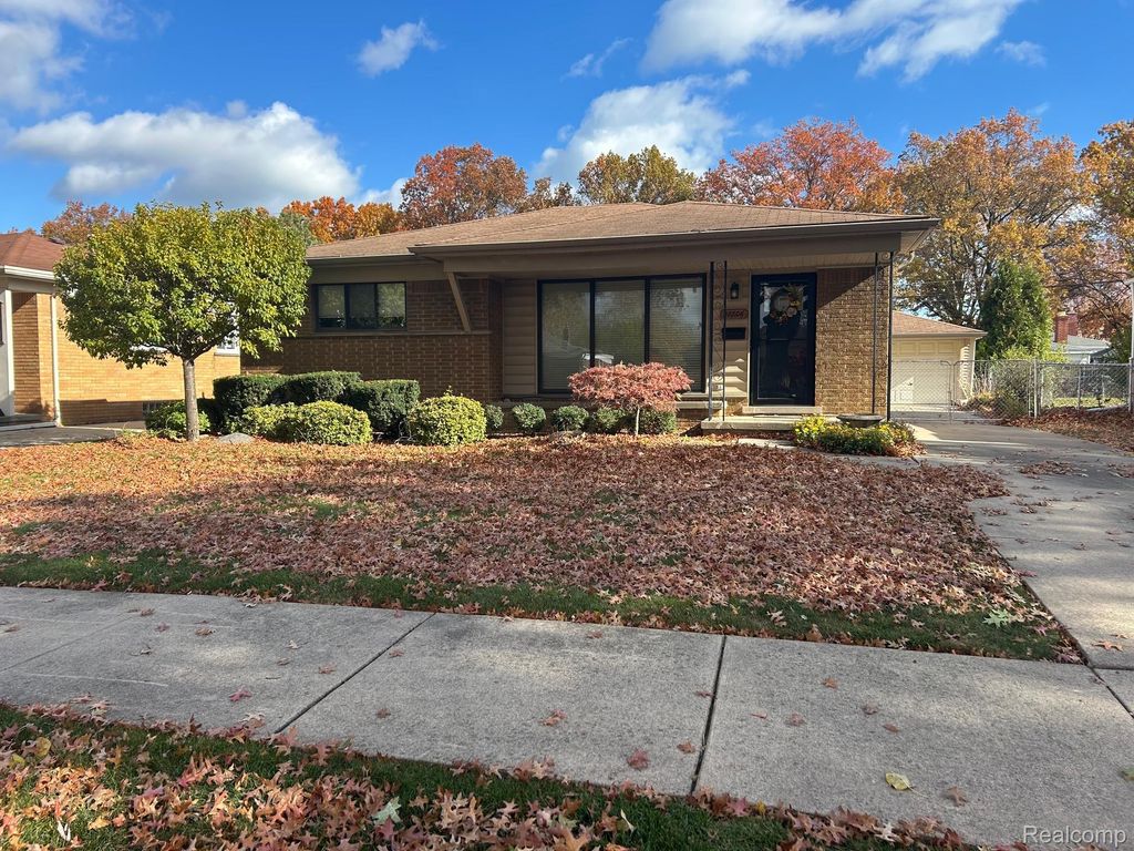 28806 Jane Street, St. Clair Shores, MI 48081