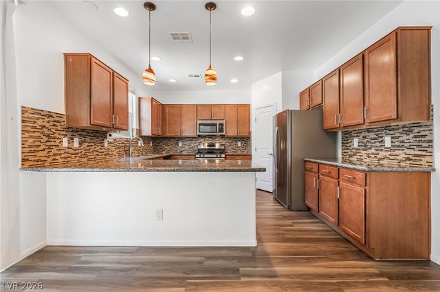 6908 Double Vista Way, Las Vegas, NV 89142