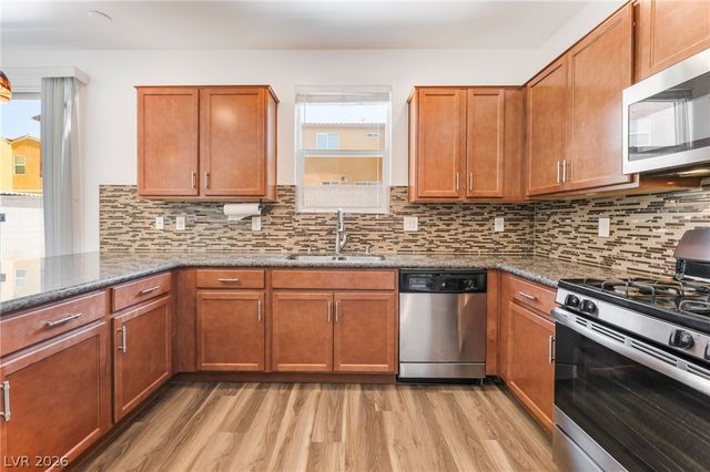 6908 Double Vista Way, Las Vegas, NV 89142