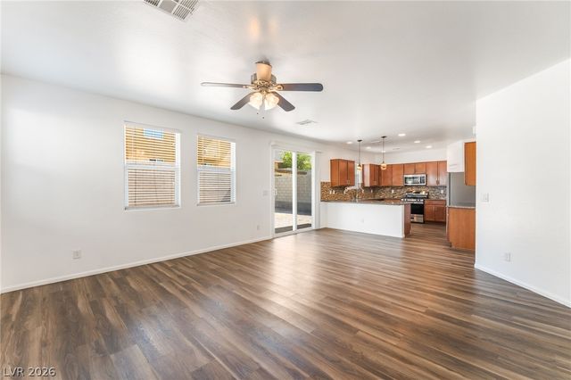 6908 Double Vista Way, Las Vegas, NV 89142