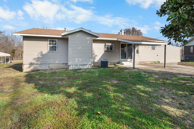 102 Capri Drive, Melbourne, AR 72556