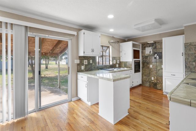 102 Capri Drive, Melbourne, AR 72556