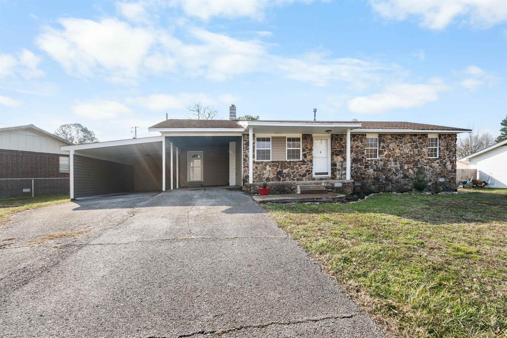 102 Capri Drive, Melbourne, AR 72556