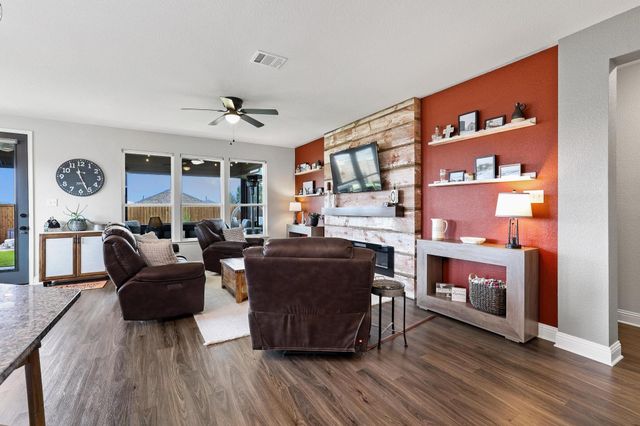 2601 Wesley Avenue, Aubrey, TX 76227