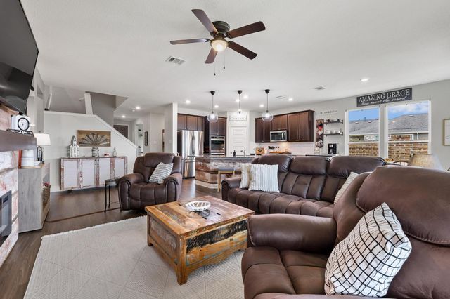 2601 Wesley Avenue, Aubrey, TX 76227