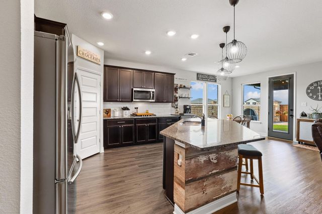 2601 Wesley Avenue, Aubrey, TX 76227