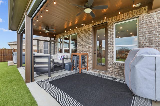 2601 Wesley Avenue, Aubrey, TX 76227