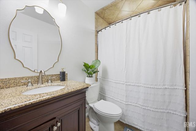 12420 Paddock Place, Bakersfield, CA 93312