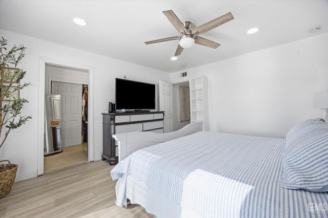 12420 Paddock Place, Bakersfield, CA 93312