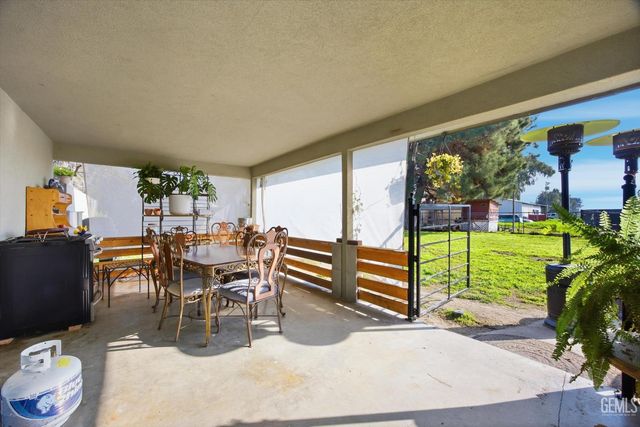 12420 Paddock Place, Bakersfield, CA 93312