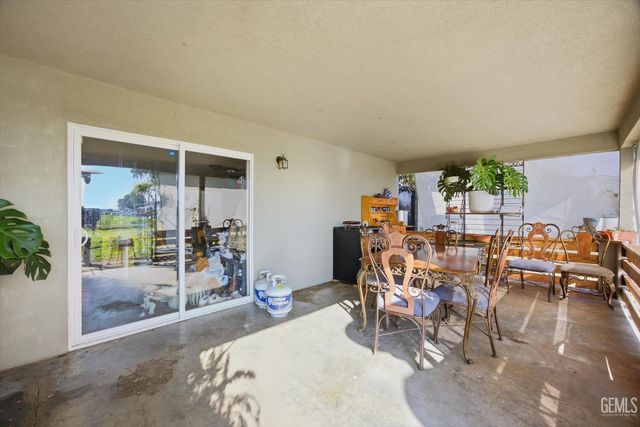 12420 Paddock Place, Bakersfield, CA 93312