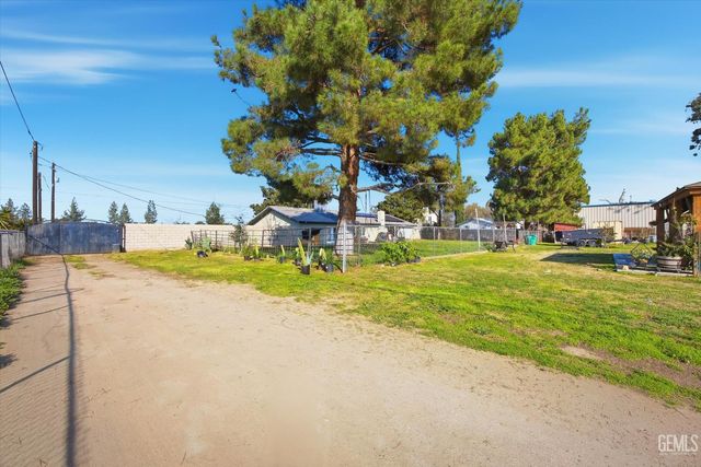 12420 Paddock Place, Bakersfield, CA 93312