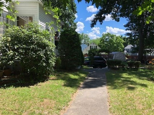 320 Varnum Avenue 2nd FL, Lowell, MA 01854