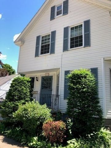 320 Varnum Avenue 2nd FL, Lowell, MA 01854