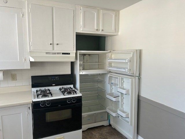 320 Varnum Avenue 2nd FL, Lowell, MA 01854