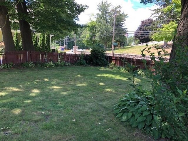 320 Varnum Avenue 2nd FL, Lowell, MA 01854