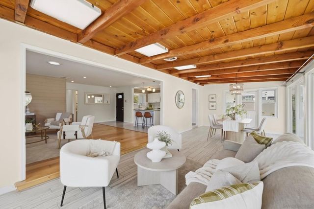 3265 Geddes Dr, San Diego, CA 92117