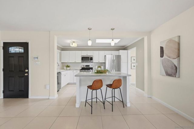 3265 Geddes Dr, San Diego, CA 92117