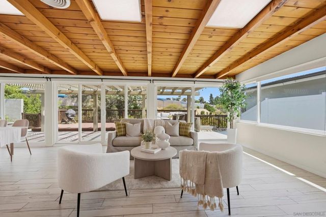 3265 Geddes Dr, San Diego, CA 92117
