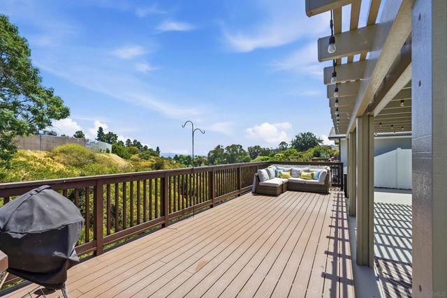 3265 Geddes Dr, San Diego, CA 92117