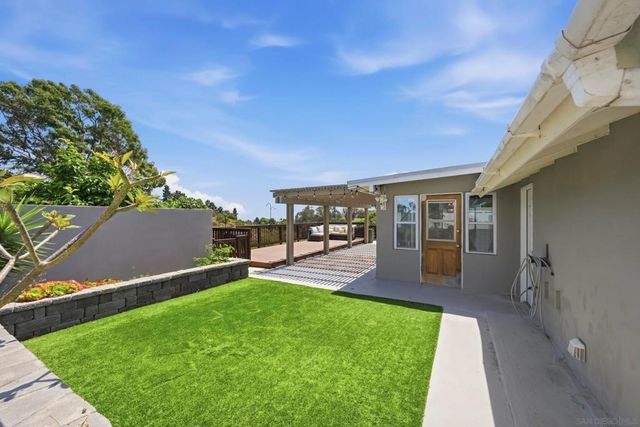 3265 Geddes Dr, San Diego, CA 92117