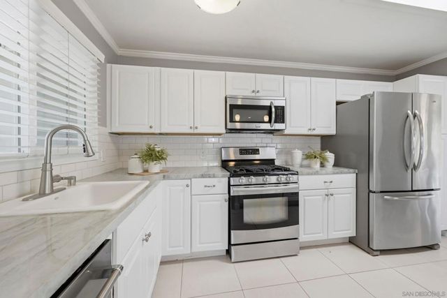 3265 Geddes Dr, San Diego, CA 92117