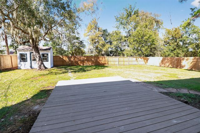 133 Cherry Tree Lane, Friendswood, TX 77546