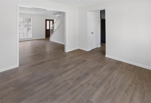 133 Cherry Tree Lane, Friendswood, TX 77546