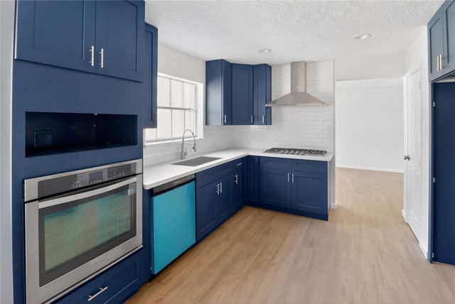 133 Cherry Tree Lane, Friendswood, TX 77546