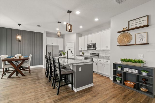 33289 ALWAYS DREAMING, Sorrento, FL 32776