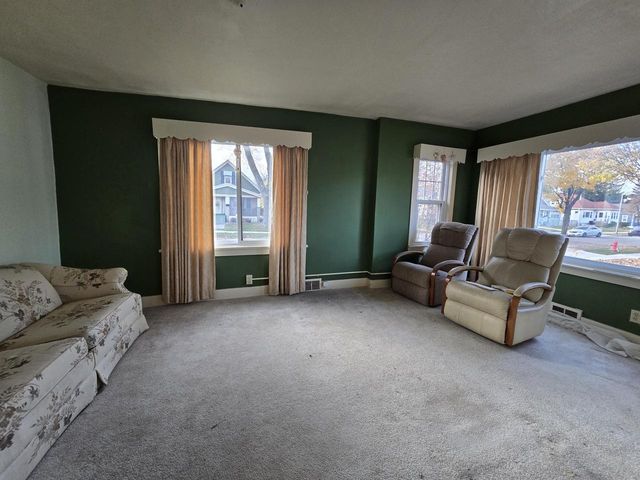 7749 W Rogers STREET, West Allis, WI 53219