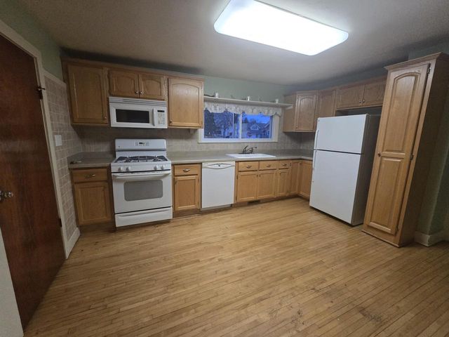 7749 W Rogers STREET, West Allis, WI 53219