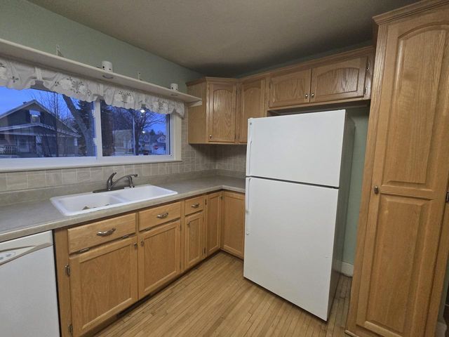 7749 W Rogers STREET, West Allis, WI 53219