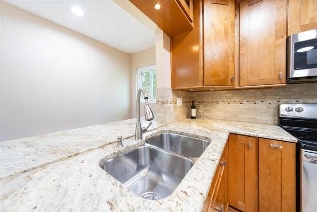 12727 Benavente, San Diego, CA 92129