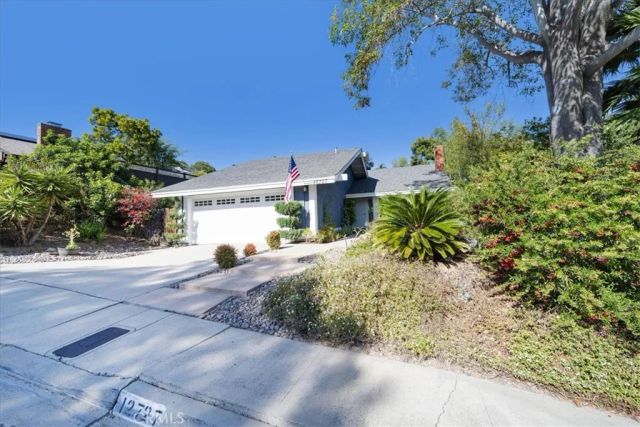 12727 Benavente, San Diego, CA 92129