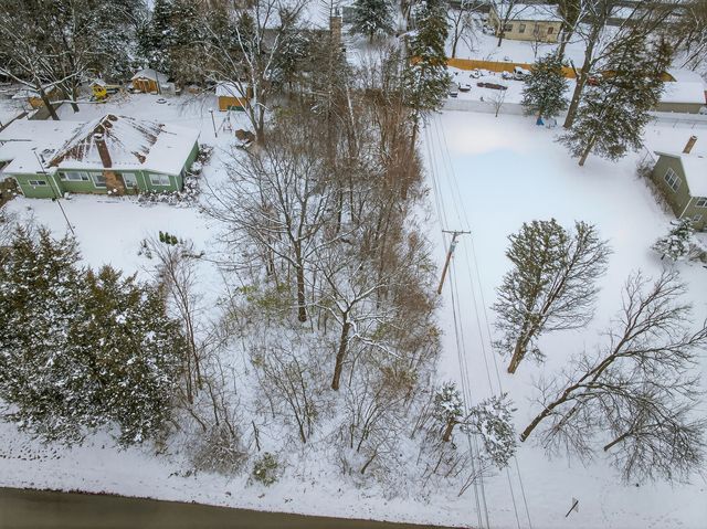 35563 N Hillside Avenue, Round Lake Beach, IL 60073