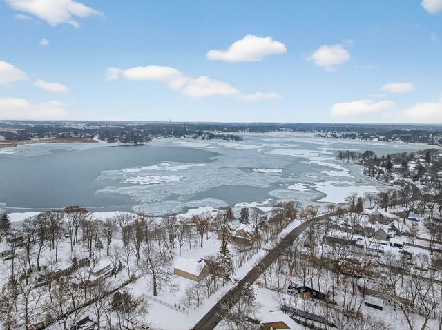 35563 N Hillside Avenue, Round Lake Beach, IL 60073