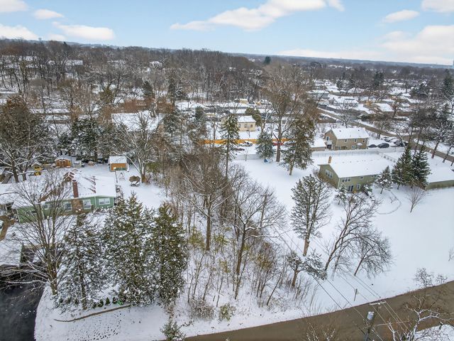 35563 N Hillside Avenue, Round Lake Beach, IL 60073