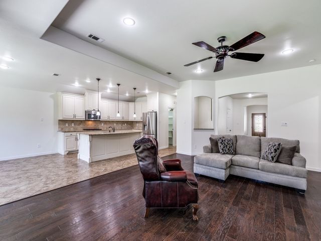 704 Fortinbras Drive, Mckinney, TX 75071