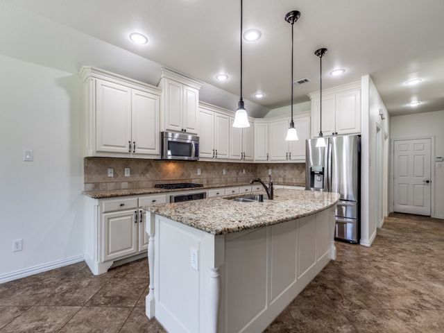 704 Fortinbras Drive, Mckinney, TX 75071