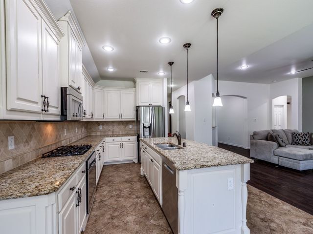 704 Fortinbras Drive, Mckinney, TX 75071