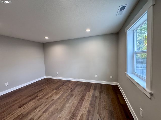 3716 Ne 114TH Ave, Portland, OR 97220