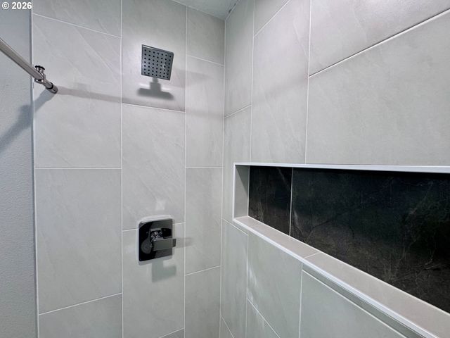 3716 Ne 114TH Ave, Portland, OR 97220