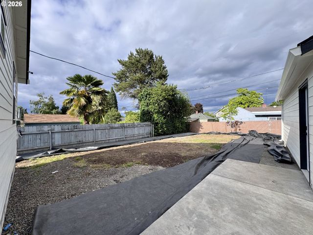 3716 Ne 114TH Ave, Portland, OR 97220