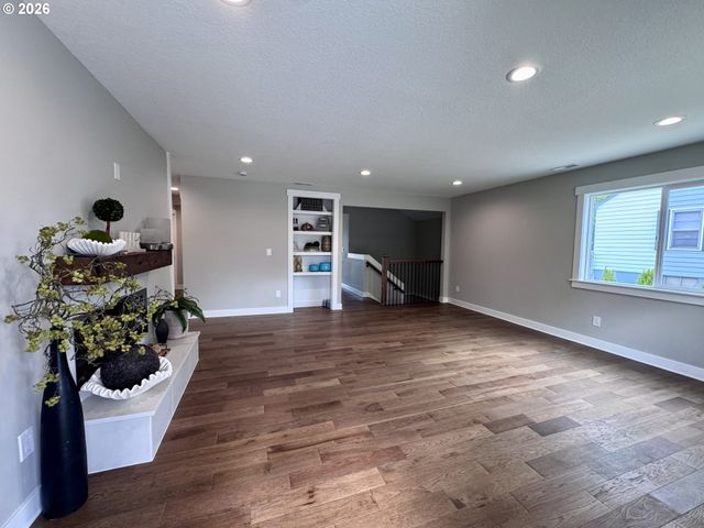 3716 Ne 114TH Ave, Portland, OR 97220