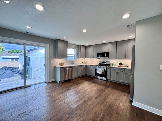 3716 Ne 114TH Ave, Portland, OR 97220