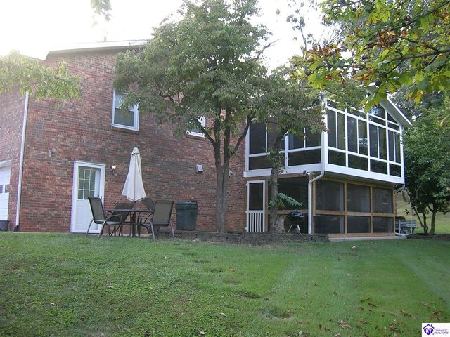 734 Cherrywood Drive, Radcliff, KY 40160