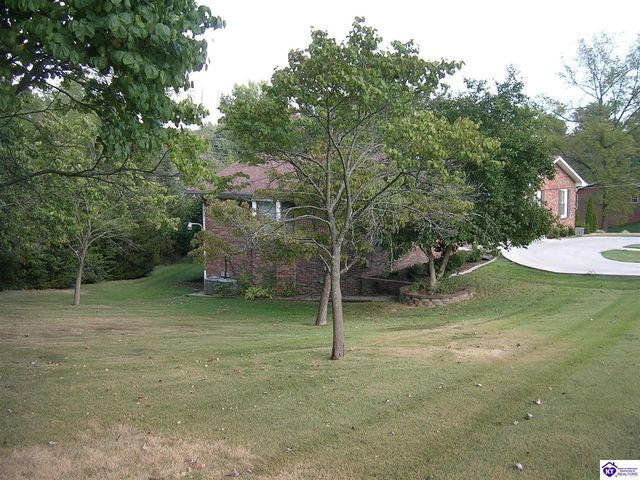 734 Cherrywood Drive, Radcliff, KY 40160