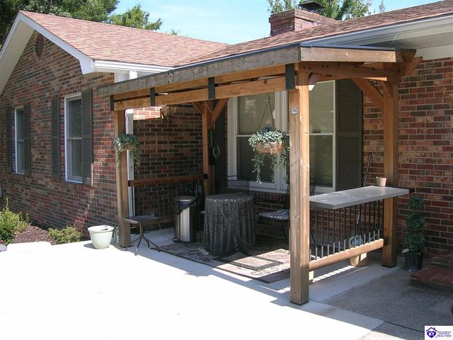 734 Cherrywood Drive, Radcliff, KY 40160