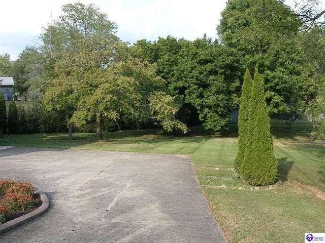 734 Cherrywood Drive, Radcliff, KY 40160